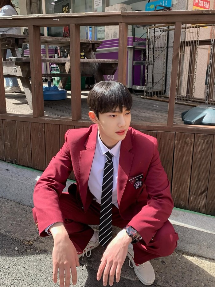 Nam Ki Jeong juga memiliki nama panggilan Nampup dan Kijeongpup karena terlalu sering buang air besar dalam satu harinya selain dijuluki kepompong atau ulat pink ketika berada di sleeping bag, Beauties./ Foto: instagram.com/aim0__2