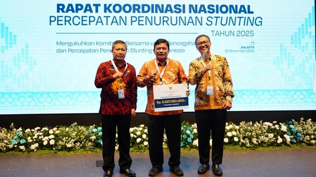 Pemkab Nganjuk raih Dana Insentif Fiskal 2025 sebesar Rp5,6 miliar atas keberhasilan menurunkan stunting melalui sinergi lintas sektor dan peran Posyandu.