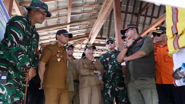 Memastikan keselamatan dan memenuhi kebutuhan dasar korban menjadi prioritas utama Pemkot Semarang dalam menghadapi banjir yang melanda beberapa hari terakhir.