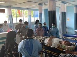 Sat Set Polresta Cilacap Evakuasi Warga Derita Diabetes ke Rumah Sakit