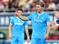 Rasmus Hojlund Tatap Trofi Pertama Bersama Napoli