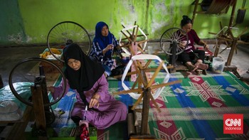 FOTO: Rona Tenun di Tanah Garut