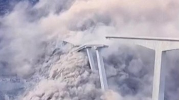 Detik-detik Jembatan di China Roboh setelah Diresmikan Awal Tahun