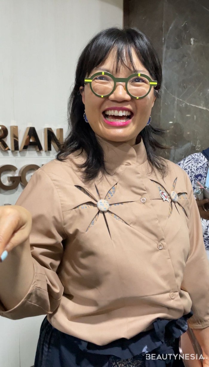Wakil Menteri (Wamen) Pendidikan Tinggi, Sains, dan Teknologi (Diktisaintek) Stella Christie memaparkan bahwa berdasarkan penelitian, perempuan sama pintarnya dengan pria dalam bidang STEM alias Sains, Teknologi, Teknik, dan Matematika. Namun, sayangnya, masih ada kesenjangan kesempatan yang didapat perempuan dan pria dalam bidang tersebut.