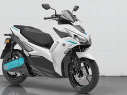 Yamaha Aerox Listrik Meluncur, Jarak Tempuh 106 Km Sekali Ngecas!