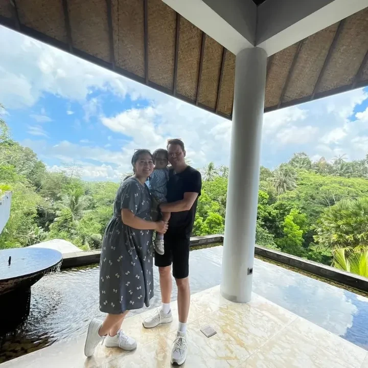 <p>Kabar kelahiran anak kedua Gracia Indri ini cukup mengejutkan publik. Pasalnya, Gracia tidak pernah mengumumkan kehamilan keduanya, Bunda. Meski begitu, publik sempat berspekulasi sang artis tengah hamil anak kedua lantaran pernah memamerkan <em>baby bump</em> kehamilannya dalam unggahan di Instagram. (Foto: Instagram @graciaz14)</p>