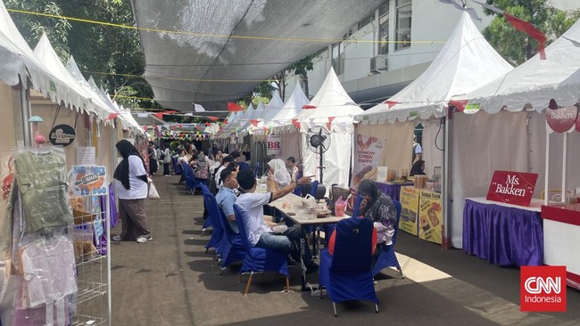 KPP Pratama Jakarta Mampang Prapatan mendorong pengembangan UMKM secara berkesinambungan, termasuk soal peningkatan kepatuhan terhadap pajak.