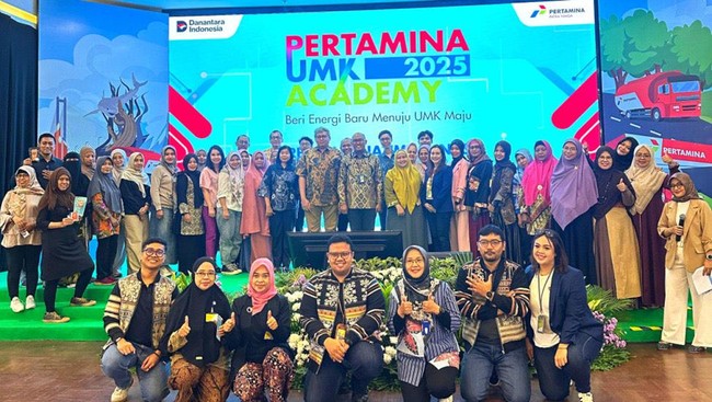 Dengan pelatihan sesuai sektor usaha, peserta Pertamina UMK Academy 2025 mengikuti praktik langsung dengan didampingi para mentor ahli di bidang masing-masing.