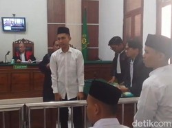 Pembuat Bom Molotov yang Bikin Gedung Grahadi Kebakaran Diadili