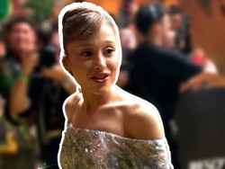 Video: Momen Ariana Grande Hadiri Premier 'Wicked: For Good' di Singapura