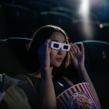 Ciri Kepribadian Orang yang Suka Nonton Film Horor