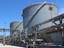 Serangan Drone Ukraina Picu Kerusakan di Rusia, Depot Minyak Terbakar