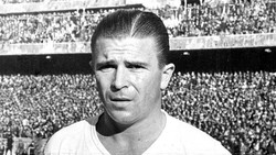 Sejarah Puskas Award dalam Sepak Bola