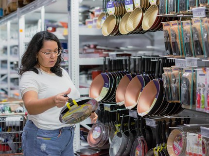 Jangan Kehabisan! Teflon hingga Piring Sale Besar-besaran Mulai Rp15 Ribuan di Transmart