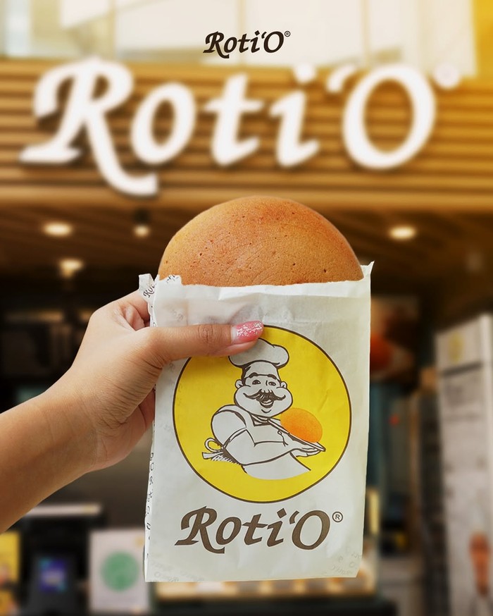 Roti'O mudah ditemukan di banyak stasiun. Ini pemilik Roti'O