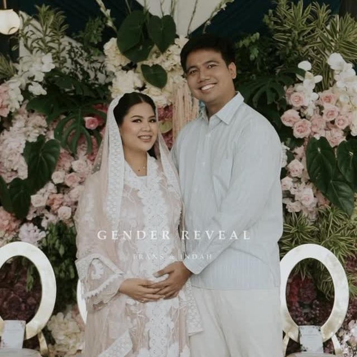 <p>Adik ipar mendiang Vanessa Angel, Frans Faisal, tengah berbahagia. Istrinya Indah Tri Pertiwi baru saja melahirkan anak pertama berjenis kelamin perempuan. Kabar bahagia ini dibagikan Frans Faisal melalui unggahan di Instagram pada Jumat (14/11/25). (Foto: Instagram @fransfaisal_)</p>