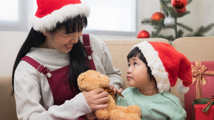 Kapan Waktu yang Tepat Orang Tua Mengungkap Kebenaran tentang Santa Claus? Ini Kata Pakar