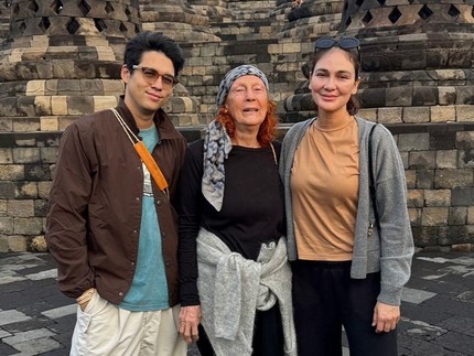 5 Potret Luna Maya Beli Tanah di Yogyakarta Seluas 53 Are, Ada Rumah Tradisional dari Kayu