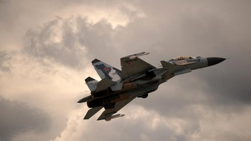 Jet Tempur Su-30 Rusia Jatuh, Muncul Bola Api-Asap Tebal Membubung