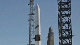 Detik-detik Roket New Glenn Milik Blue Origin Sukses Meluncur ke Mars