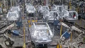 Melihat Pabrik Pencetak Mobil Listrik Vinfast di Vietnam