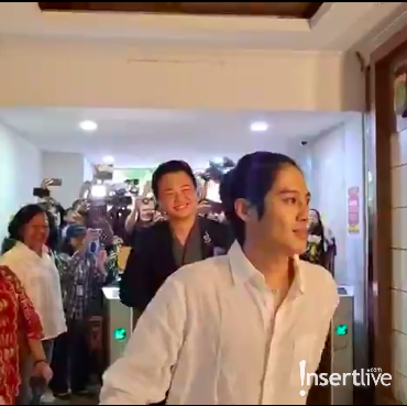 Wajah Santai DJ Panda Saat Hadiri Mediasi Lanjutan dengan Erika Carlina