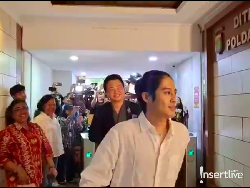 Wajah Santai DJ Panda Saat Hadiri Mediasi Lanjutan dengan Erika Carlina