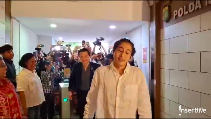 Wajah Santai DJ Panda Saat Hadiri Mediasi Lanjutan dengN Erika Carlina