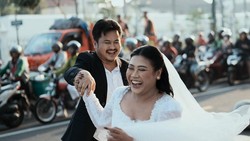 Terpopuler: Klarifikasi Lengkap Azizah Salsha vs Pekerjaan Suami Boiyen