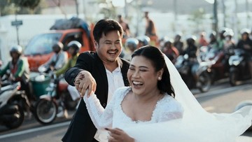 Update Informasi Selebriti InsertLive : Terpopuler: Klarifikasi Lengkap Azizah Salsha vs Pekerjaan Suami Boiyen