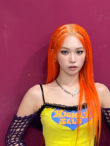 9 Idol K-Pop yang Tampil Stunning dengan Rambut Orange
