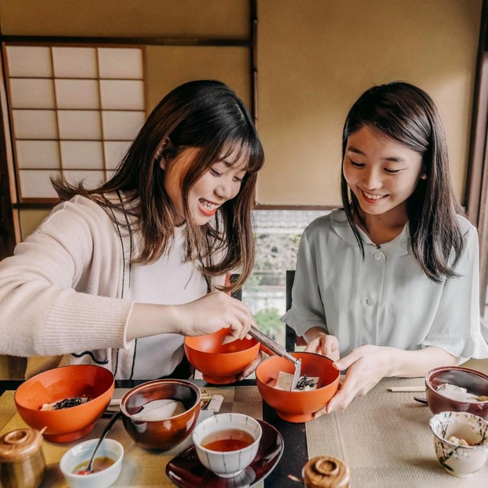 Makanan musiman menjadi bagian penting dalam budaya Jepang. Mengonsumsi bahan segar sesuai musim membantu menjaga keseimbangan nutrisi dan mencegah kebosanan makan.
