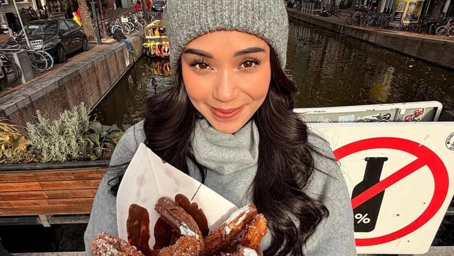 Manisnya Reza Arap dan Lula Lahfah saat Makan Bareng&comma; Ada Momen Kasih Cincin&excl;