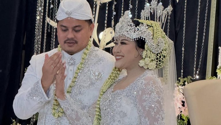 Pernikahan Boiyen dan Rully Anggi Akbar