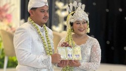 Terpopuler: Pekerjaan Suami Boiyen hingga Rumah Sarwendah Didatangi Debt Collector