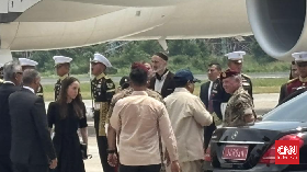 Prabowo Antar Langsung Raja Yordania ke Lanud Halim