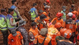 Update Longsor Cilacap: 13 Tewas dan 10 Warga Hilang