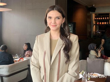 Banting Setir ke Bisnis Kuliner, Alexa Savitri Buka Resto dengan Suasana Elegan