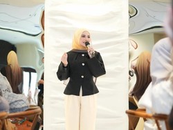 Aurel Hermansyah: Perempuan Punya Waktu Sendiri untuk Bermekaran