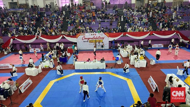 Hari ketiga CNN Indonesia Taekwondo Championship 2 di GOR Ciracas, Minggu (16/11) jadi penentu gelar juara umum.