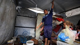 Hujan Deras dan Suhu Dingin Mengintai Pengungsi Palestina di Gaza