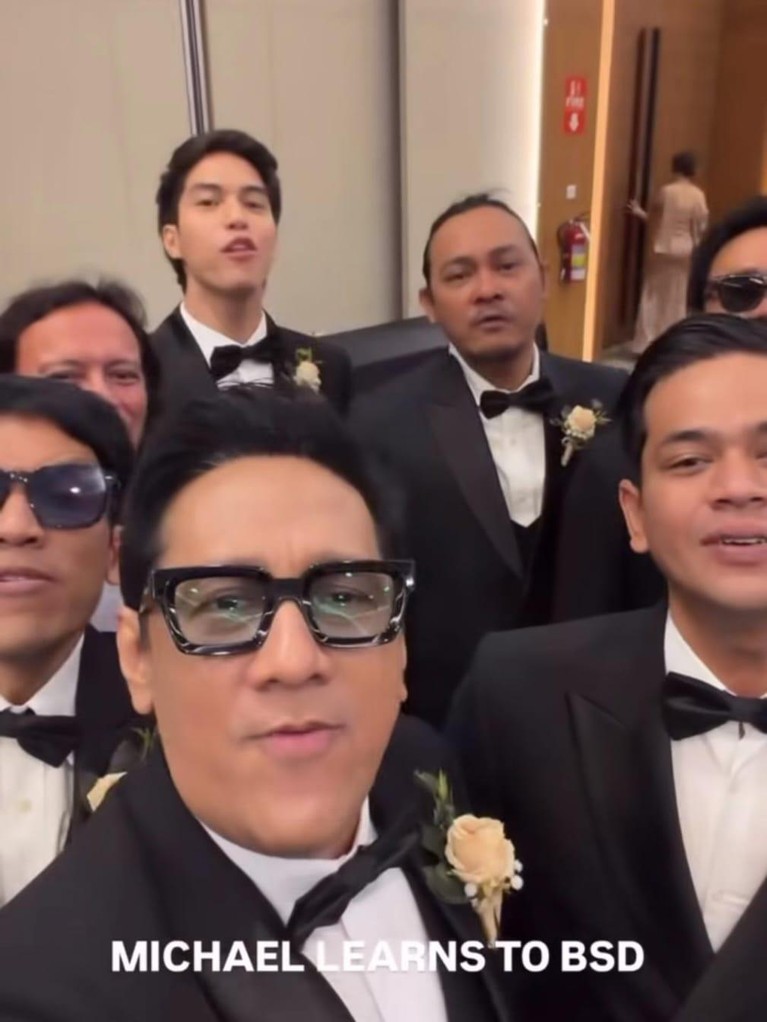 Kece Badai, Ini 7 Potret Gagah Groomsmen di Pernikahan Boiyen