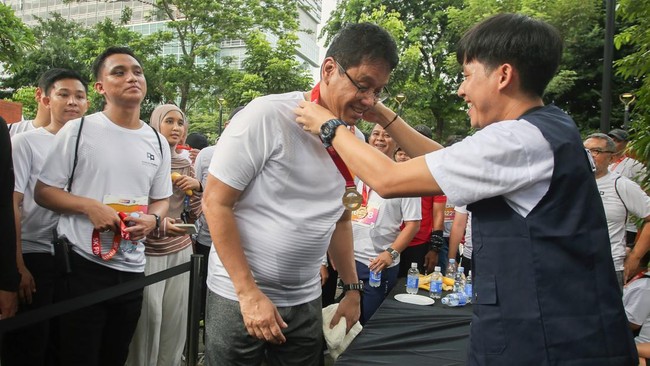 Menkeu Purbaya Yudhi Sadewa menyebut perekonomian yang anjlok beberapa waktu ikut disebabkan oleh media massa yang tidak vokal.