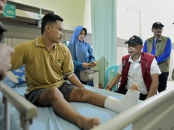 Wamensos Agus Jabo Salurkan Bantuan untuk Korban Longsor Cilacap
