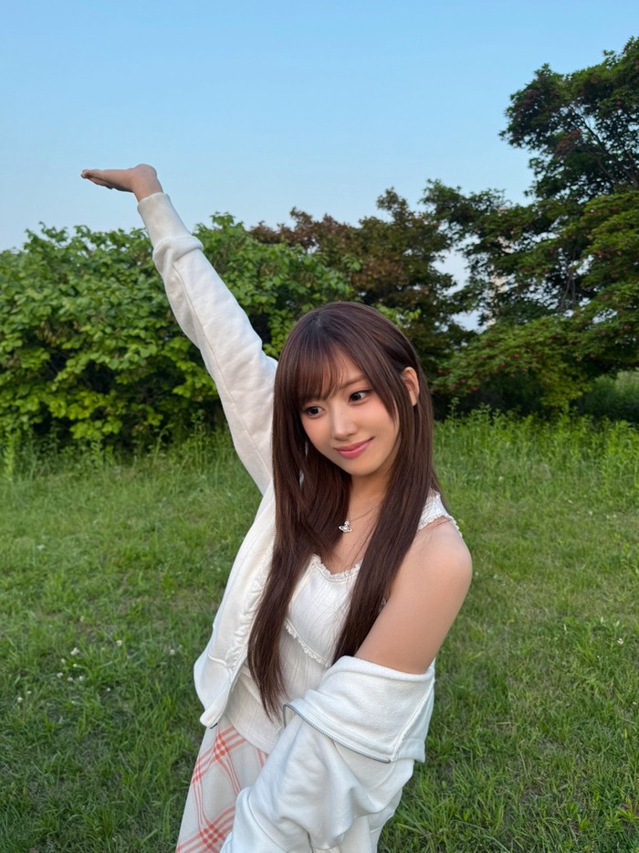 Sementara itu, NMIXX akan membuka tur dunia pertama, ‘EPISODE 1: ZERO FRONTIER’, di INSPIRE Arena, Incheon, Korea Selatan pada 29-30 November 2025 nanti. Siapa nih yang sudah tidak sabar menunggu world tour tersebut dimulai? / Foto: x.com/NMIXX_official