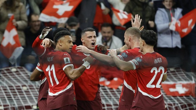 Belum ada tambahan negara lolos dari deretan laga kualifikasi Piala Dunia 2026 yang berlangsung Sabtu (15/11) malam hingga Minggu (16/11) dini hari.