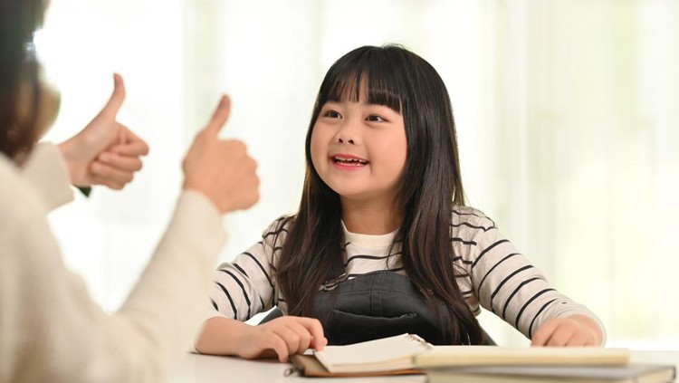 8 Kebiasaan Anak yang Nilai Sekolahnya Selalu Tinggi