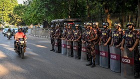 Bom Rakitan Meledak Jelang Putusan Sidang Eks PM Bangladesh