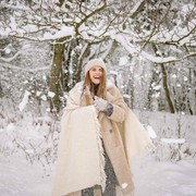 Liburan ke Negara Dingin? Ini 5 Cara Tampil Stylish Tanpa Menggigil!