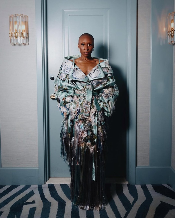 Cynthia Erivo hadiri Governors Awards 2025. Ia mengenakan gaun Givenchy rancangan Sarah Burton.